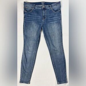 Maurice’s, Ever Flex-Mid Fit women’s super skinny jeans Size 8 Short B-6